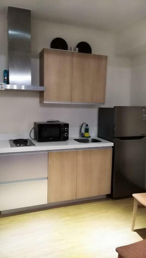Azure C6 Balcony Wifi Near Mall Airport Multipl Units مانيلا المظهر الخارجي الصورة
