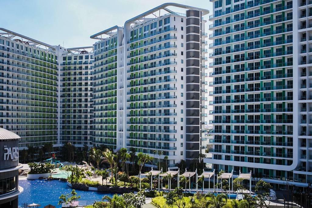 Azure C6 Balcony Wifi Near Mall Airport Multipl Units مانيلا المظهر الخارجي الصورة